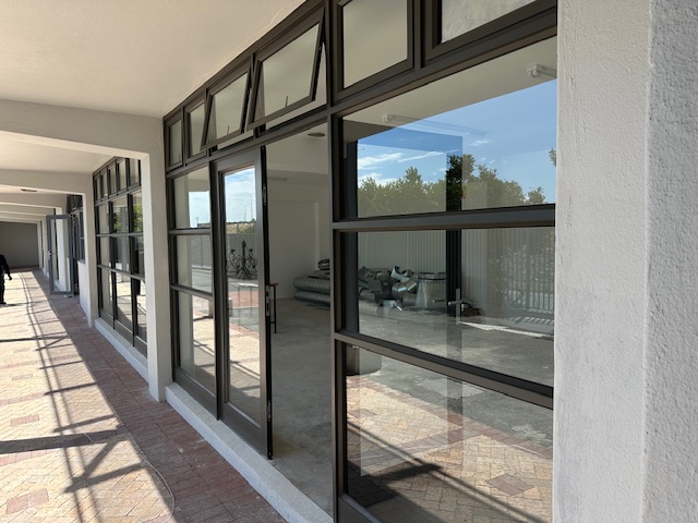 To Let commercial Property for Rent in Maitland Western Cape